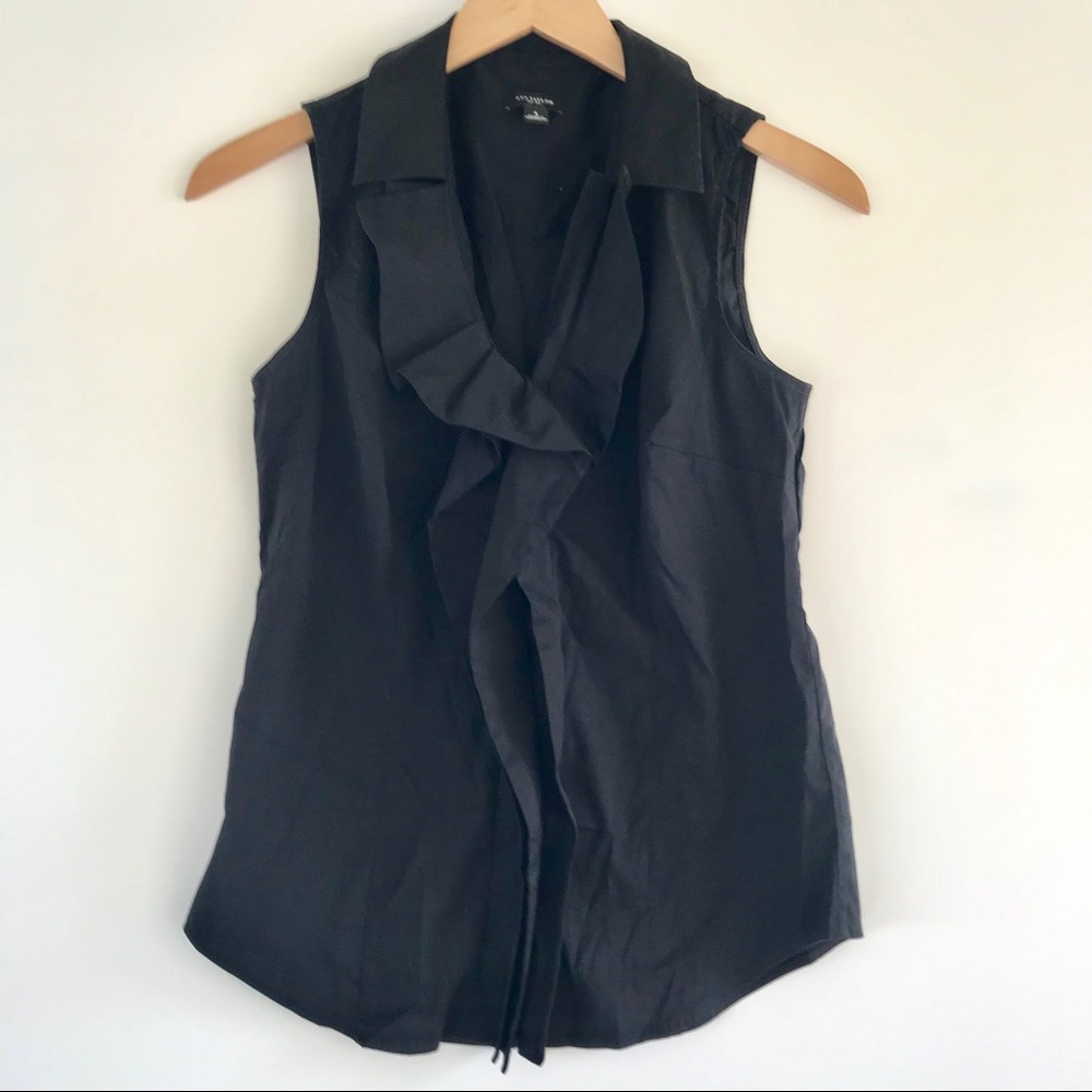 Ann Taylor sleeveless ruffled button down top